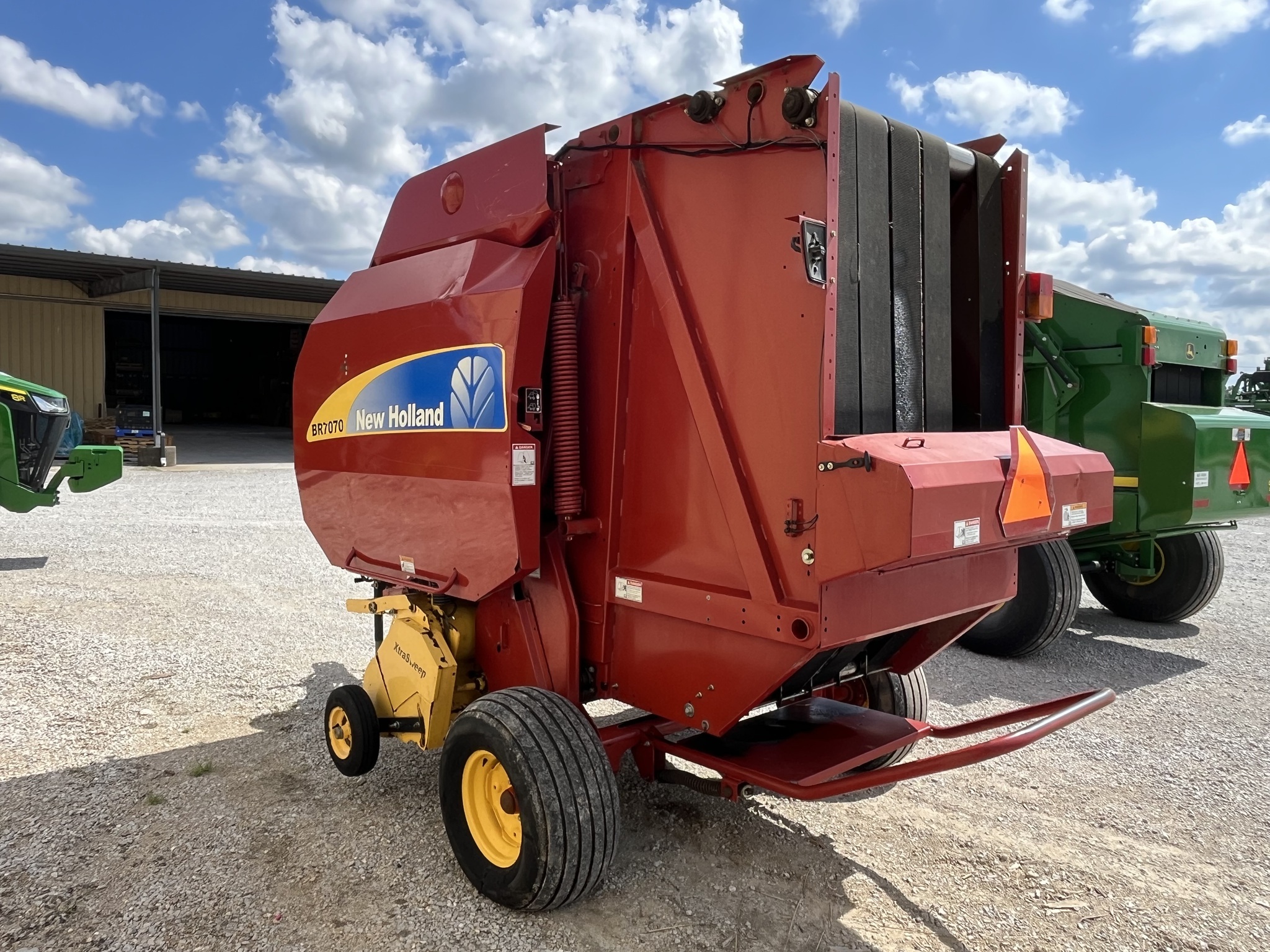  2010 New Holland BR7070 at Heritage Tractor in Nevada, MO