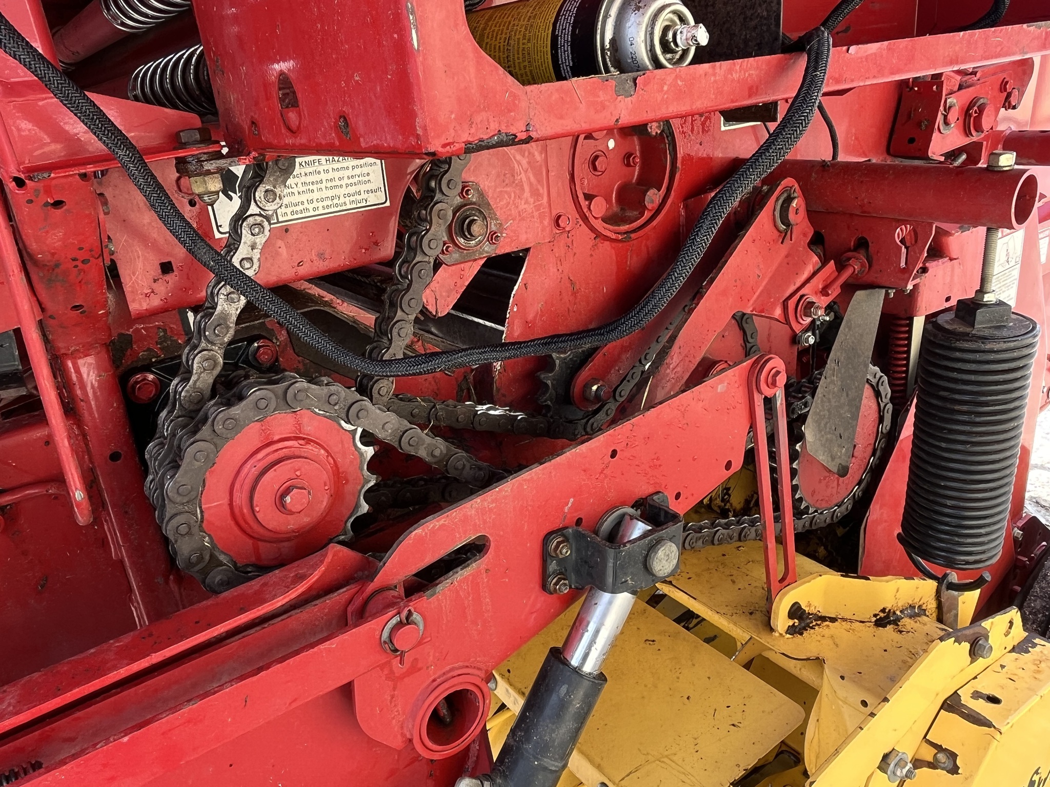  2010 New Holland BR7070 at Heritage Tractor in Nevada, MO