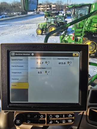 Photo of 2023 John Deere S790