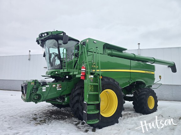 Photo of 2023 John Deere S790