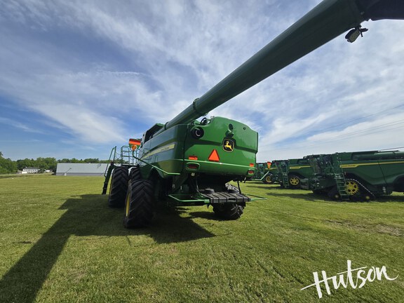 Photo of 2023 John Deere S790