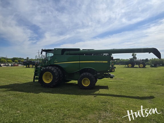 Photo of 2023 John Deere S790