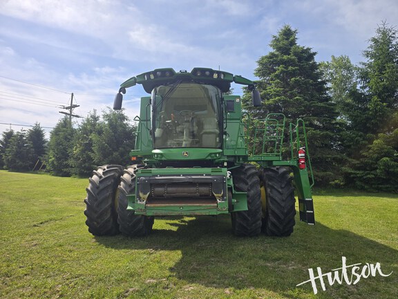 Photo of 2023 John Deere S790