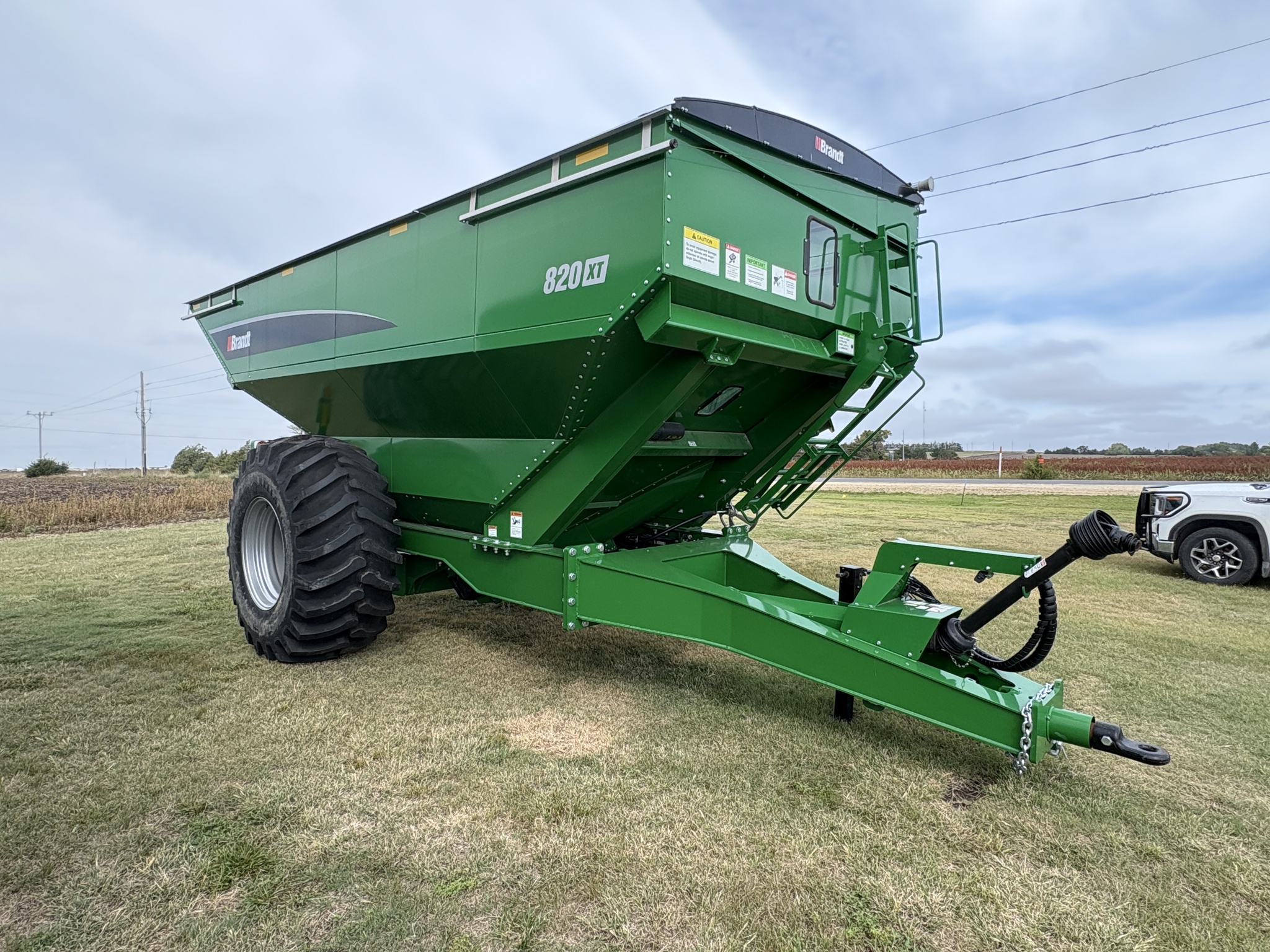 2022 Brandt 820XT Image 2