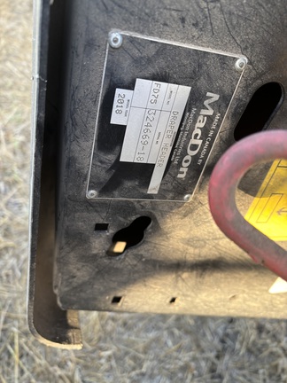 Used 2018 MacDon FD75-35 Combine Platforms at Horizon Ag & Turf in Mayerthorpe, AB - Photo2