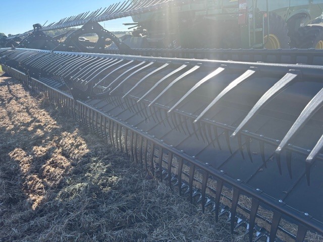 2020 MacDon FD140 Image 4