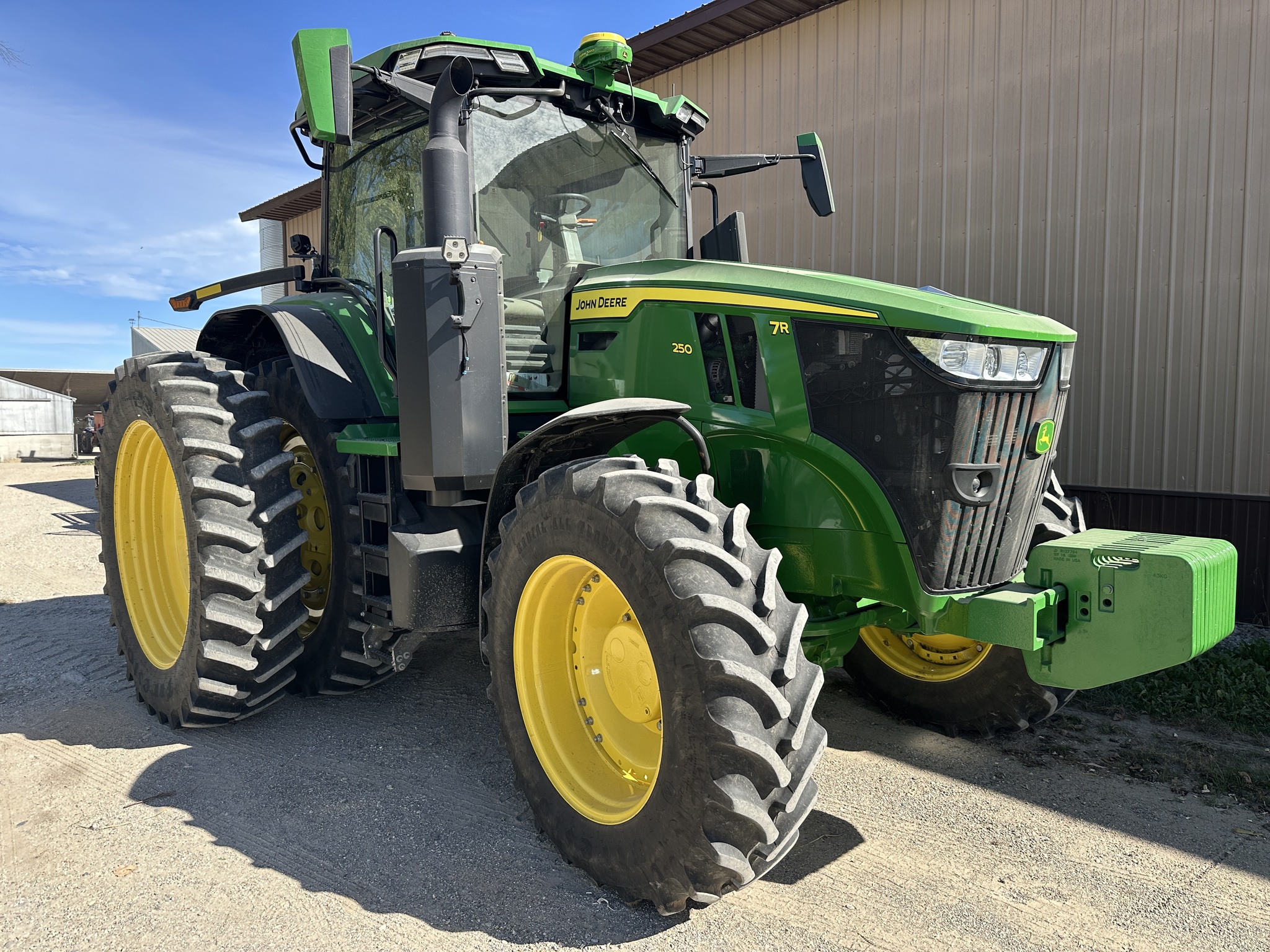 2023 John Deere 7R 250 Image 1
