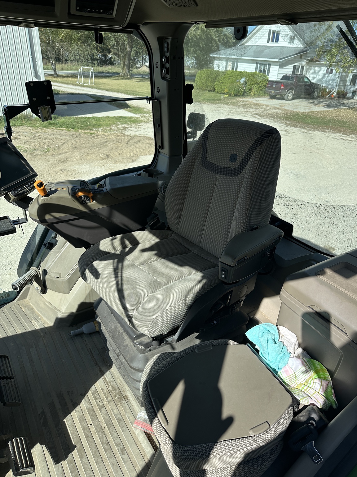 2023 John Deere 7R 250 Image 7