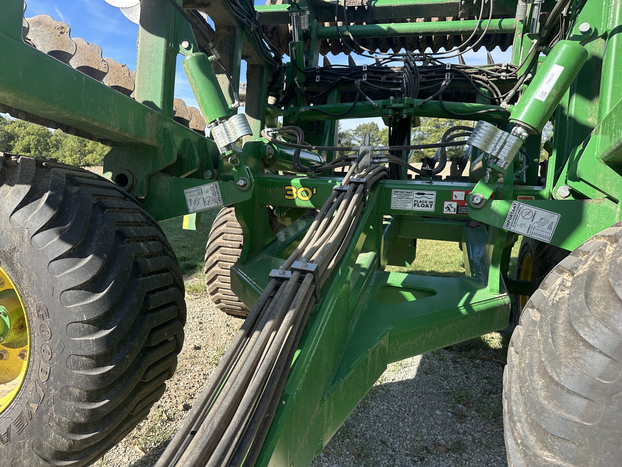 2021 John Deere 2680H Image 9