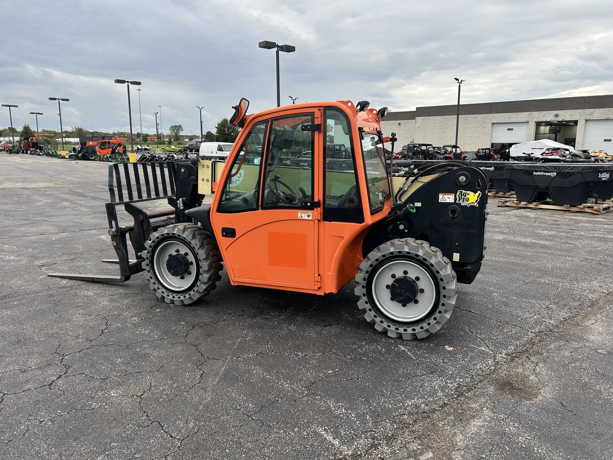 2018 JLG G5-18A Image 2