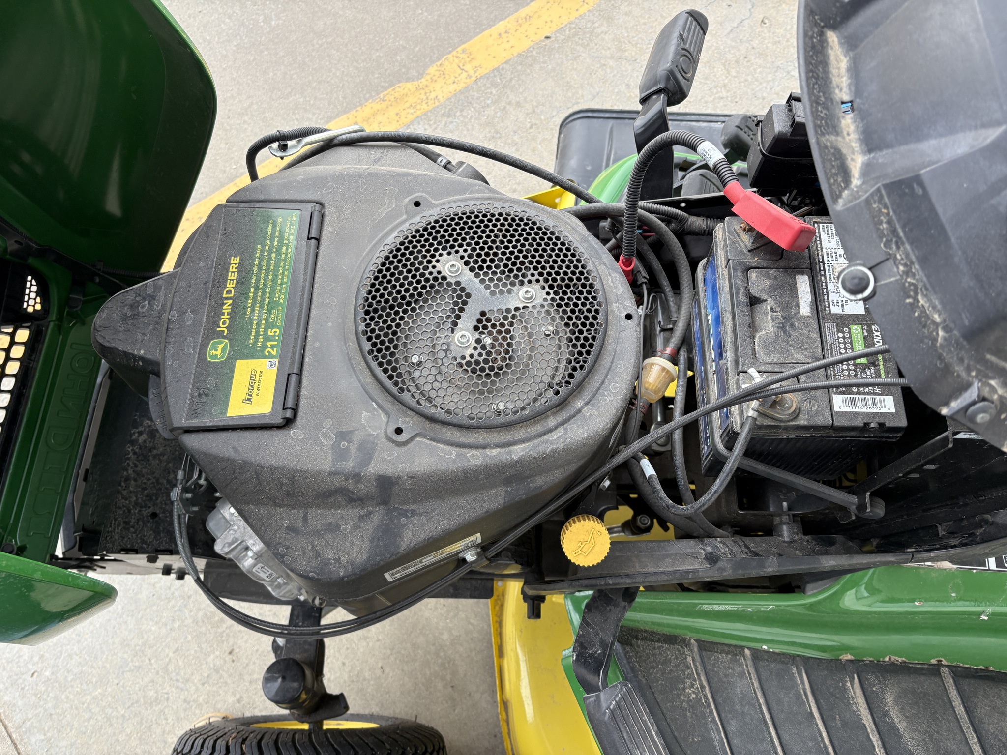 2022 John Deere X354 Image 7