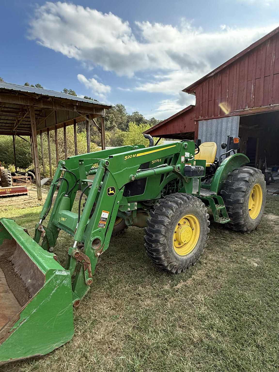 2021 John Deere 5075E Image 3