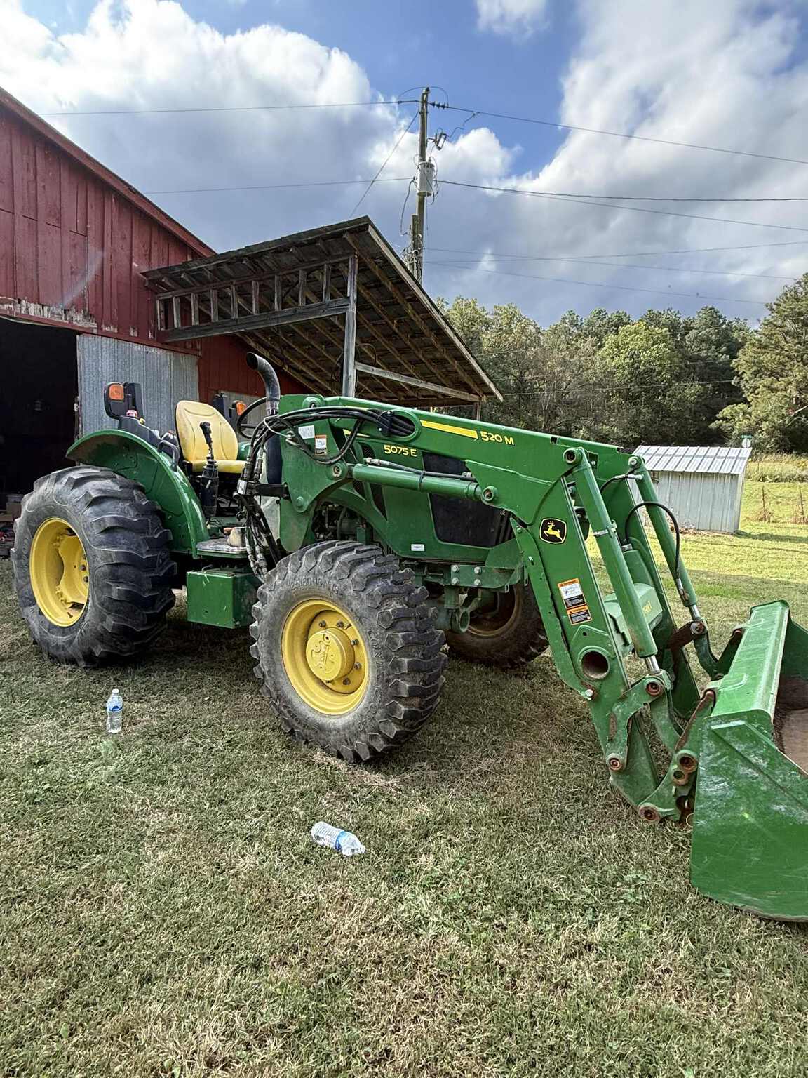 2021 John Deere 5075E Image 1