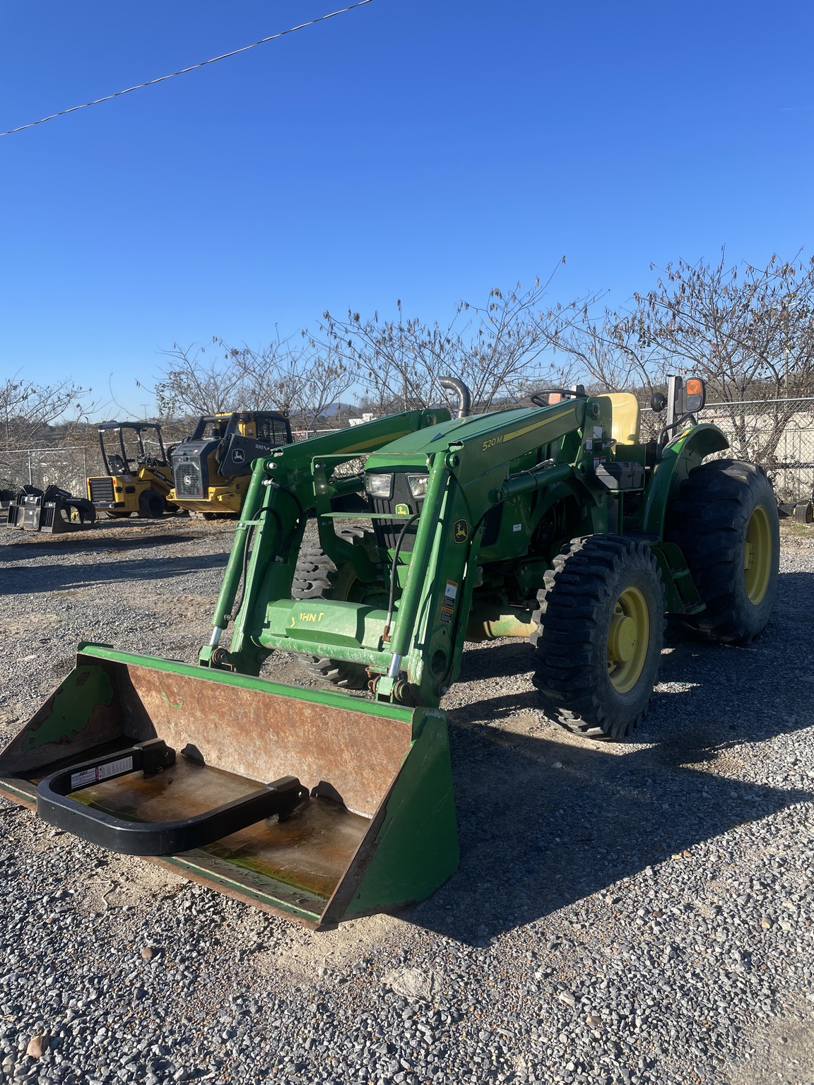 2021 John Deere 5075E Image 2