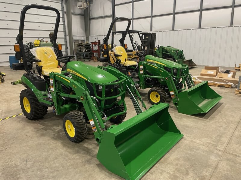 2025 John Deere 1025R Image 2