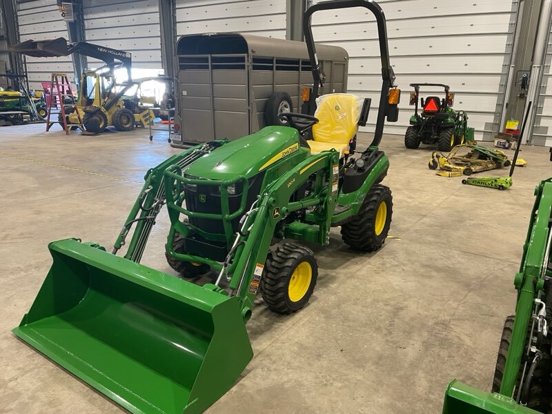 2025 John Deere 1025R Image 6