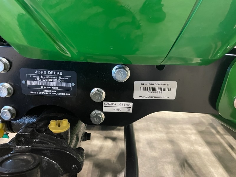 2025 John Deere 1025R Image 7