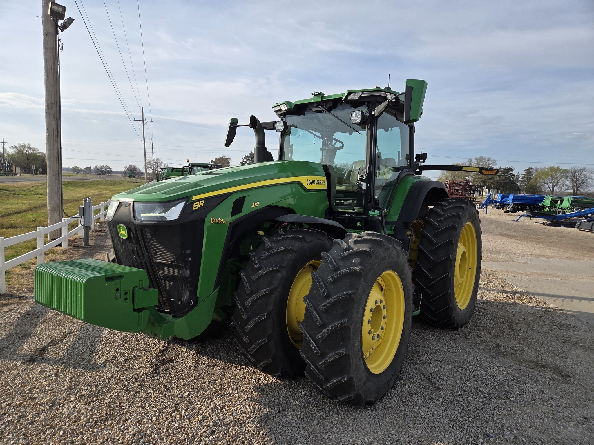 2022 John Deere 8R 410 Image 3