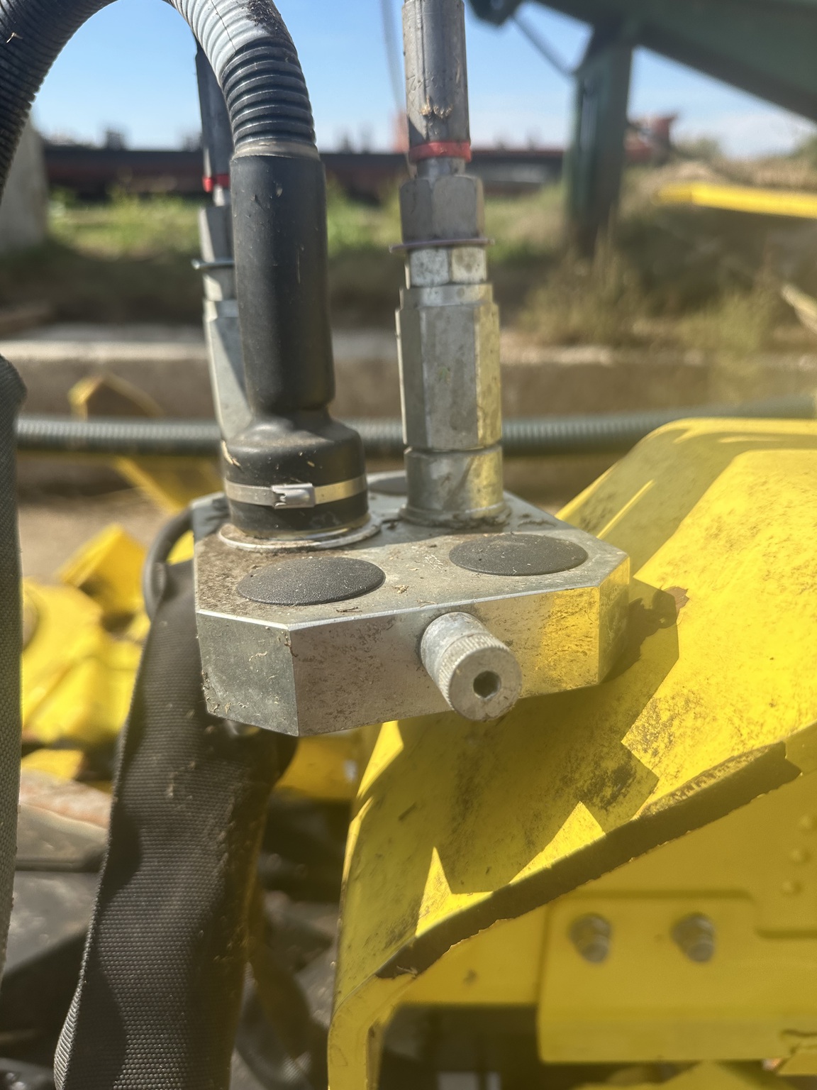 2022 John Deere 772 Image 15