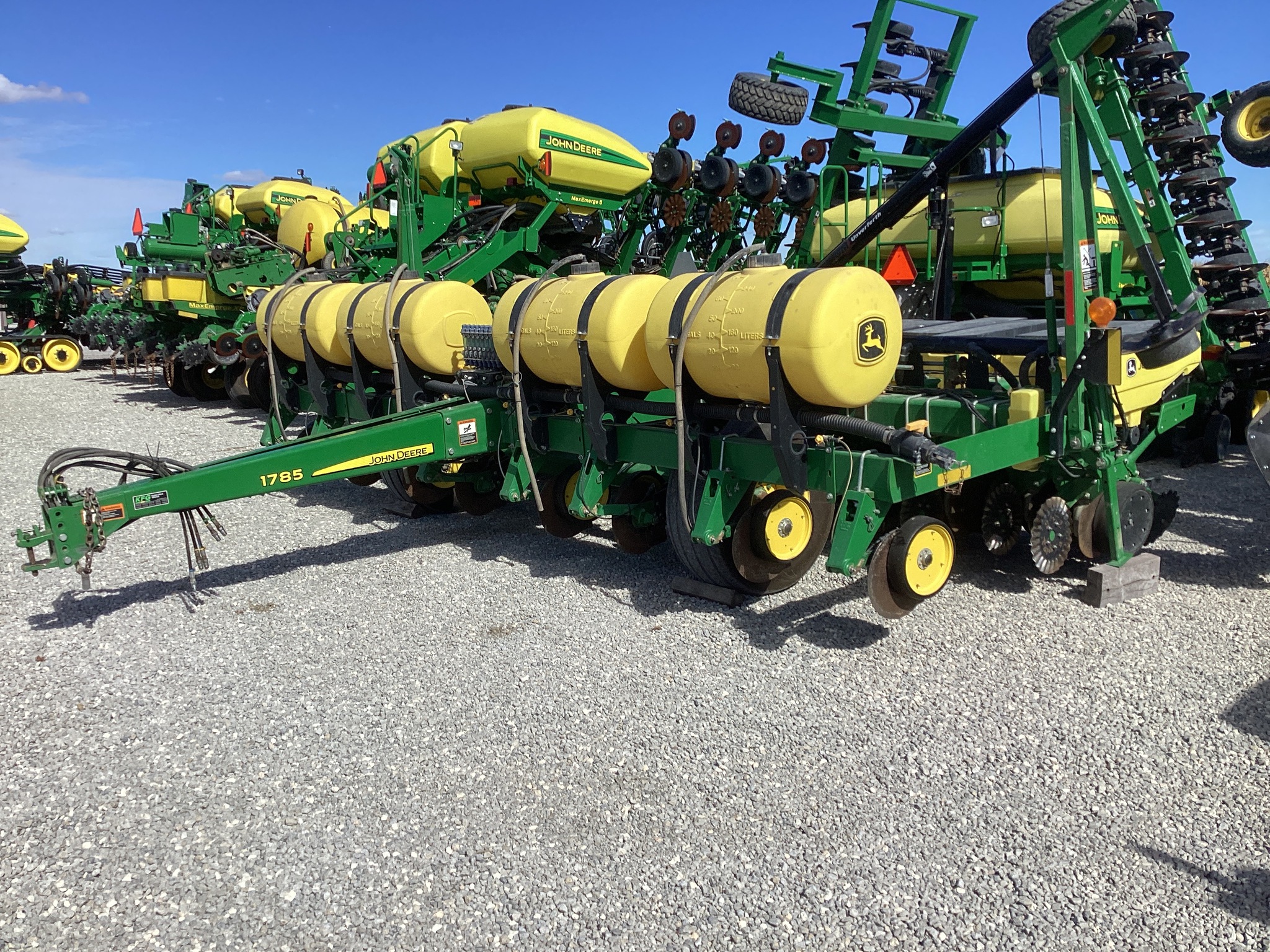 2014 John Deere 1785 Image 4