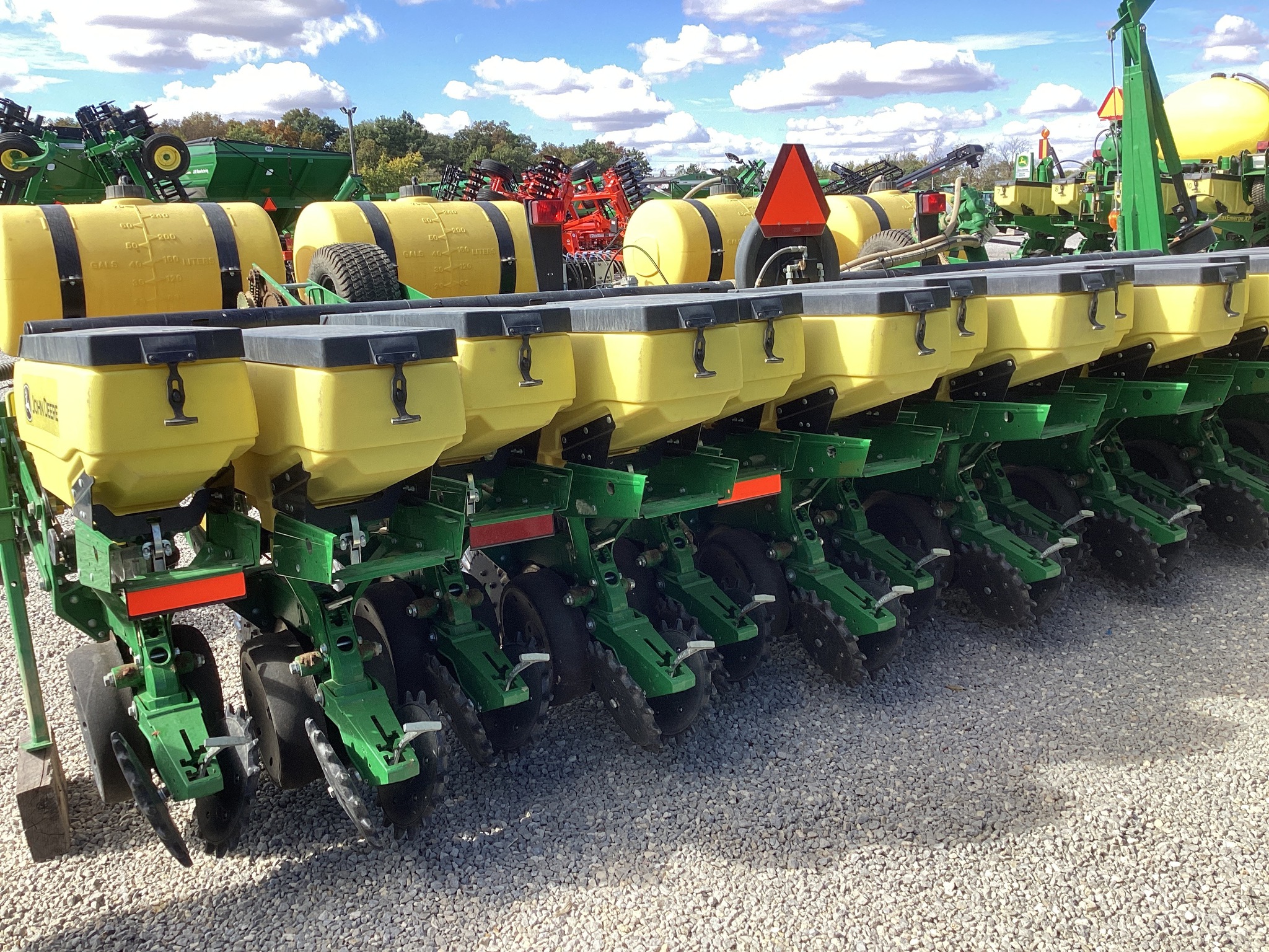 2014 John Deere 1785 Image 8