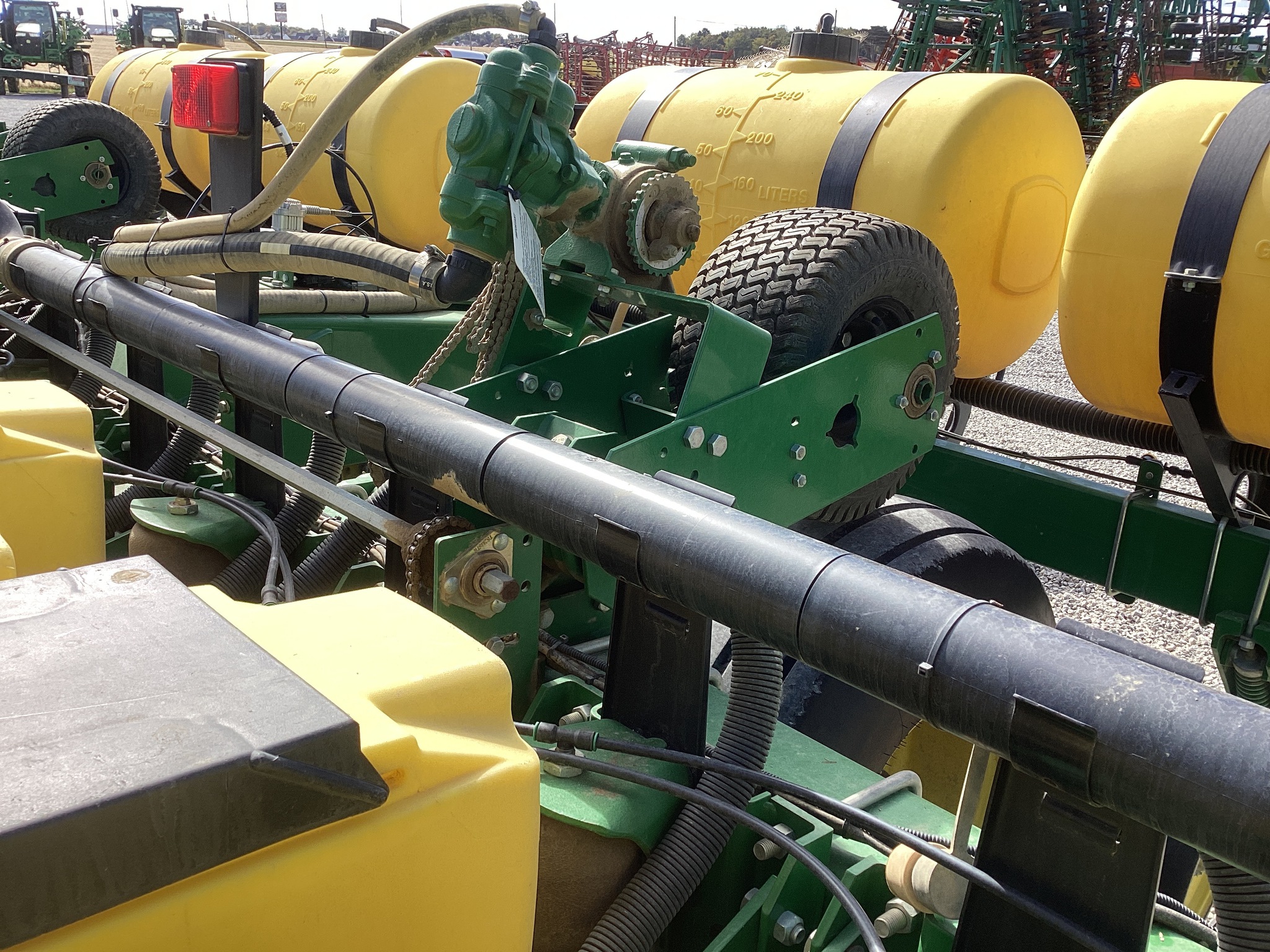 2014 John Deere 1785 Image 5