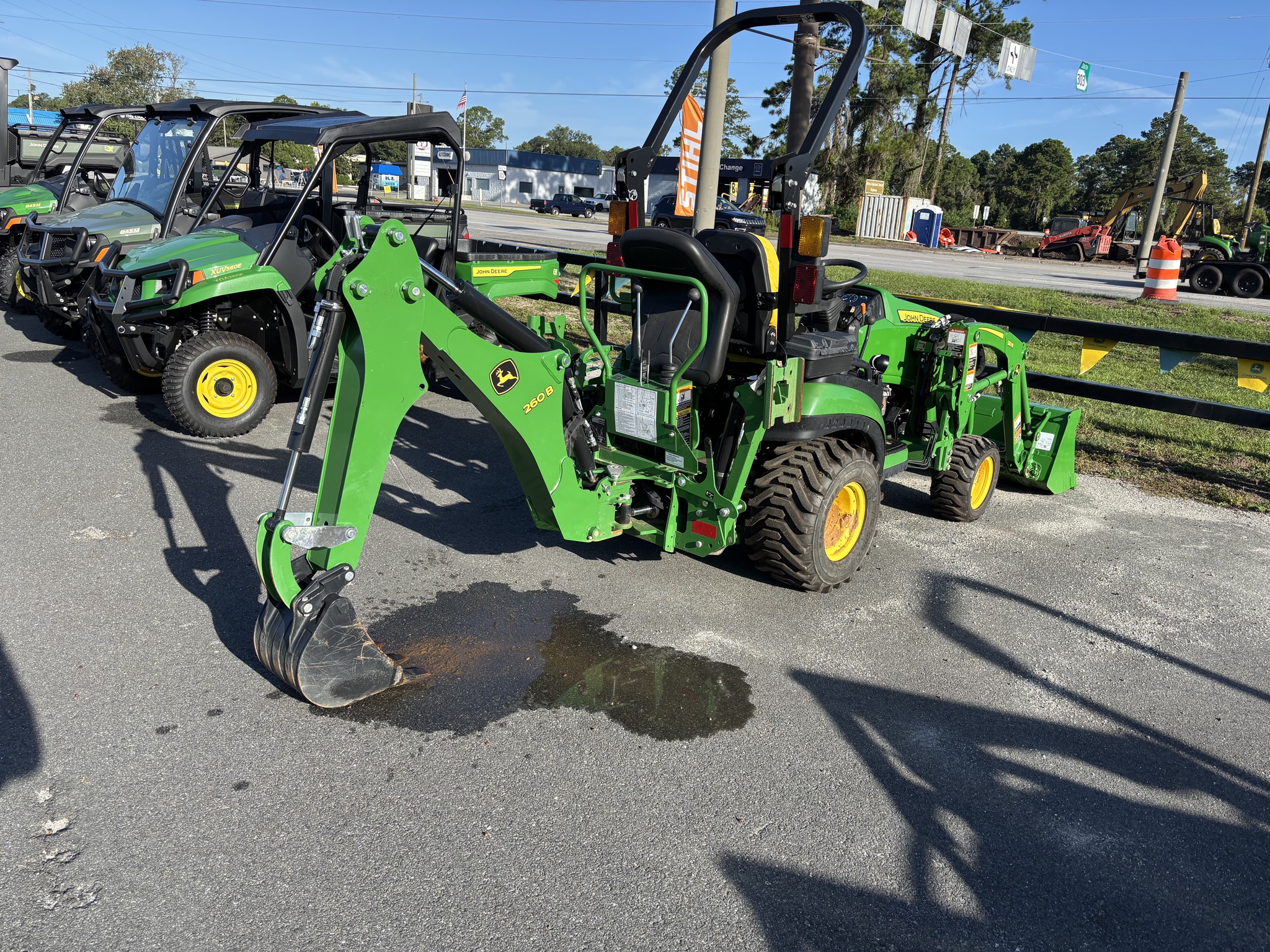 2024 John Deere 1025R Image 4