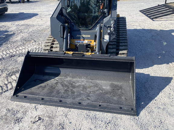 2024 John Deere 317G Photo 2