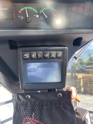 2024 John Deere 317G Photo 4