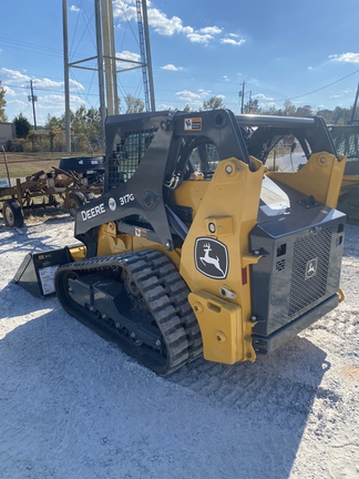 2024 John Deere 317G Photo 8