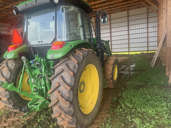 Photo of 2020 John Deere 6105E