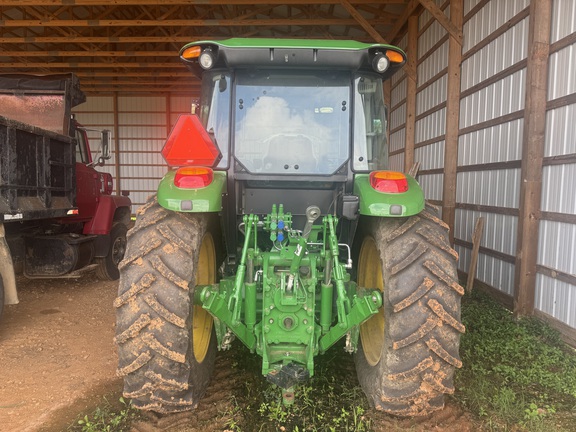 Photo of 2020 John Deere 6105E