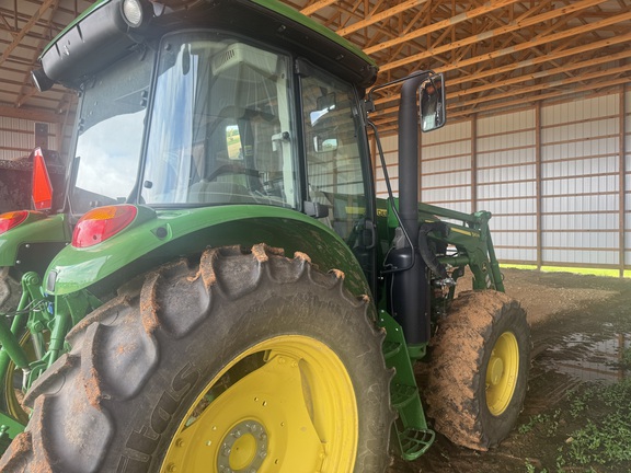 Photo of 2020 John Deere 6105E