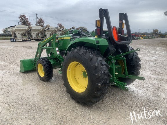 Photo of 2022 John Deere 4044M