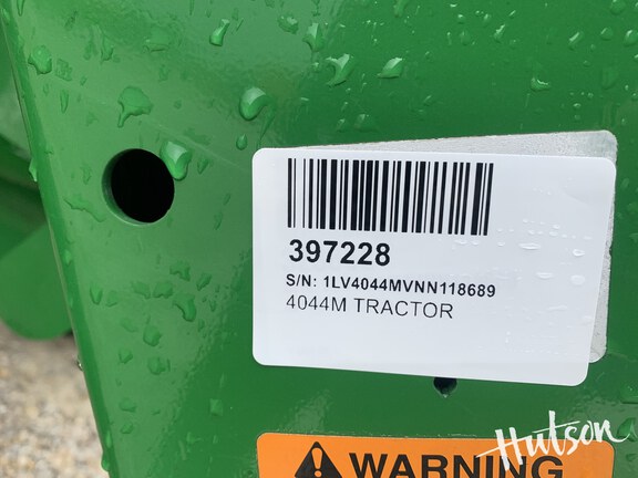 Photo of 2022 John Deere 4044M