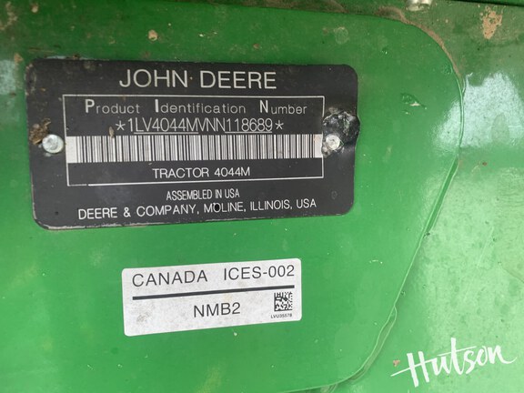 Photo of 2022 John Deere 4044M