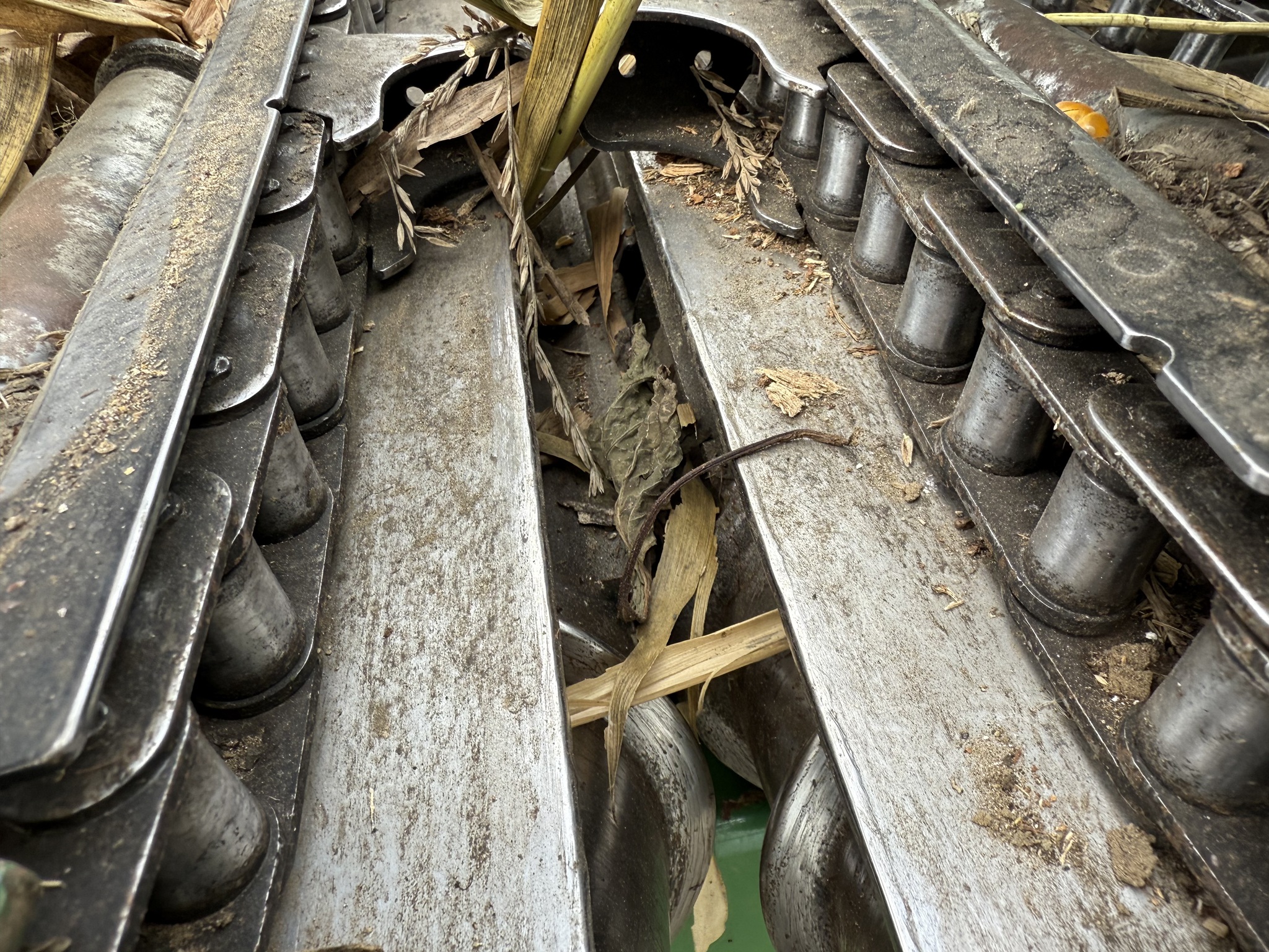 2022 John Deere C8R Image 7