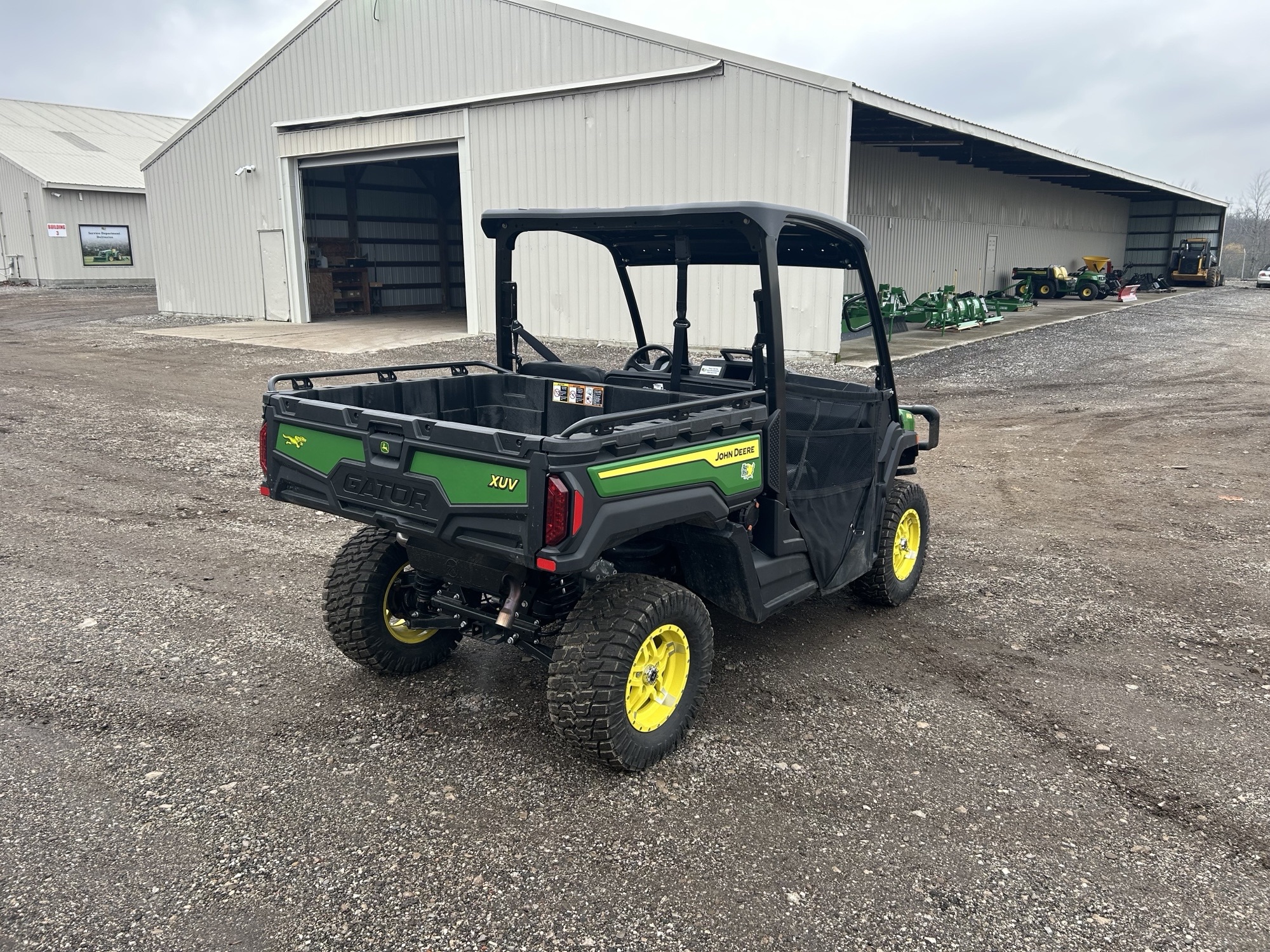 2025 John Deere XUV 845M Image 6