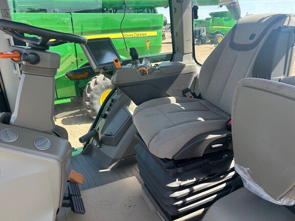 2023 John Deere 8R 310 (9th thumbnail)