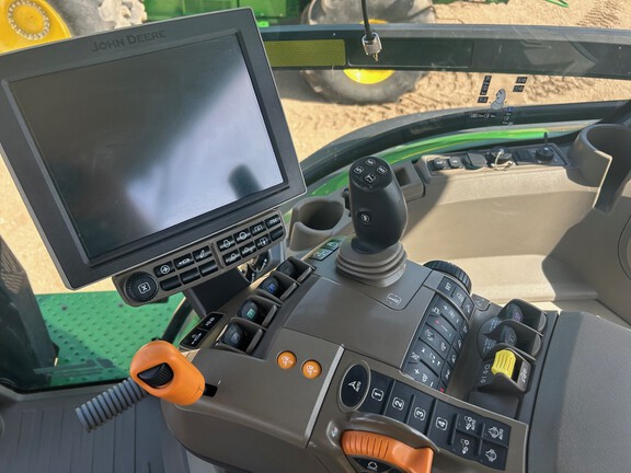 2023 John Deere 8R 310 (10th thumbnail)