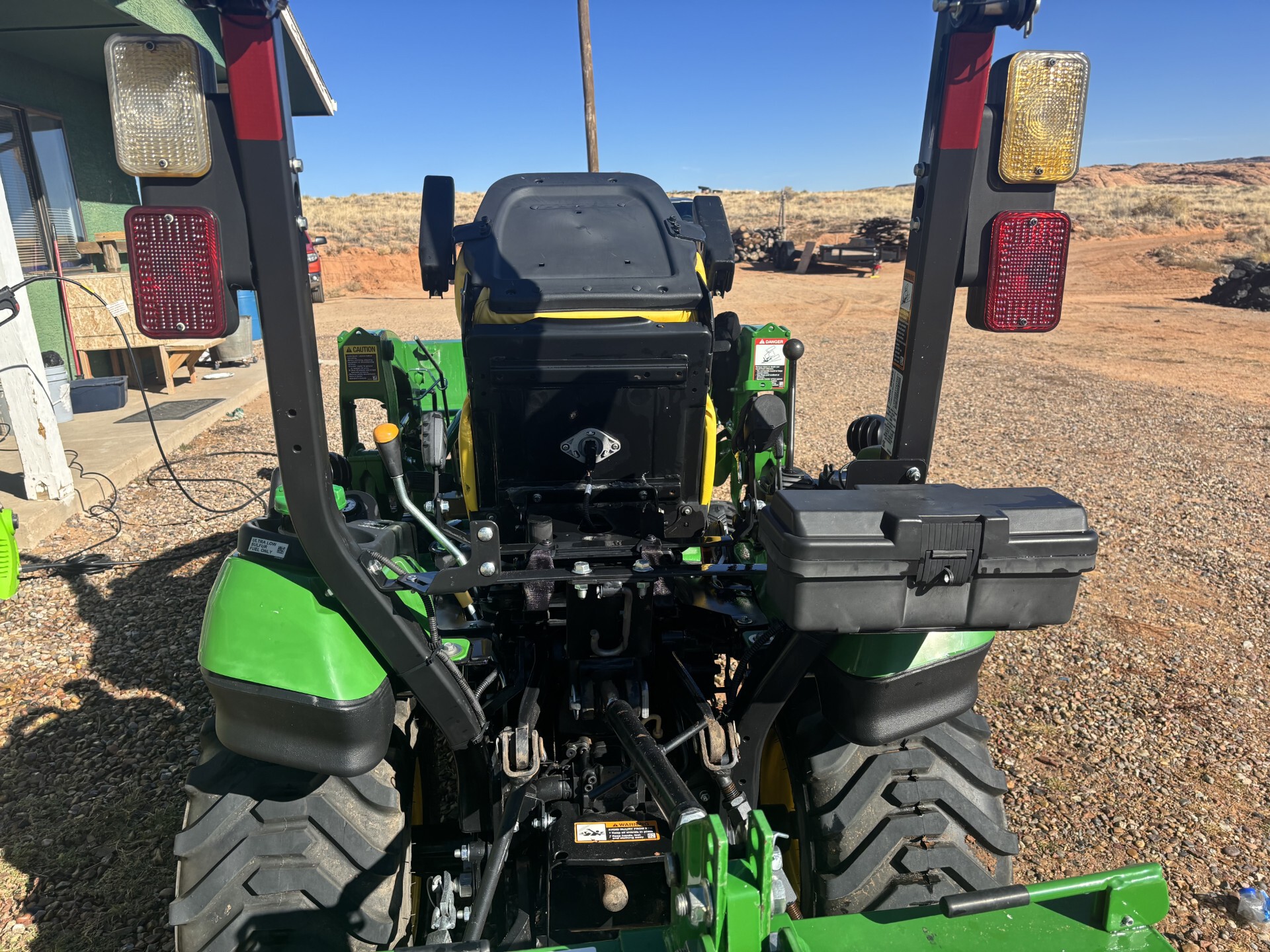2023 John Deere 1025R Image 13