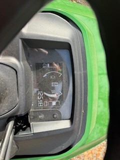 2018 John Deere X738 Image 3