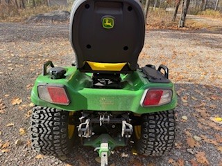 2018 John Deere X738 Image 4