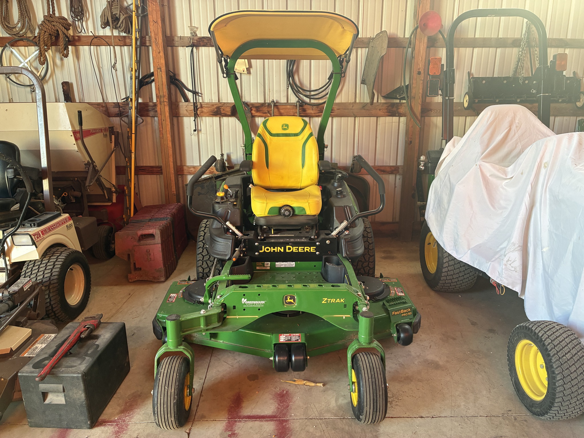 2023 John Deere Z960M Image 3