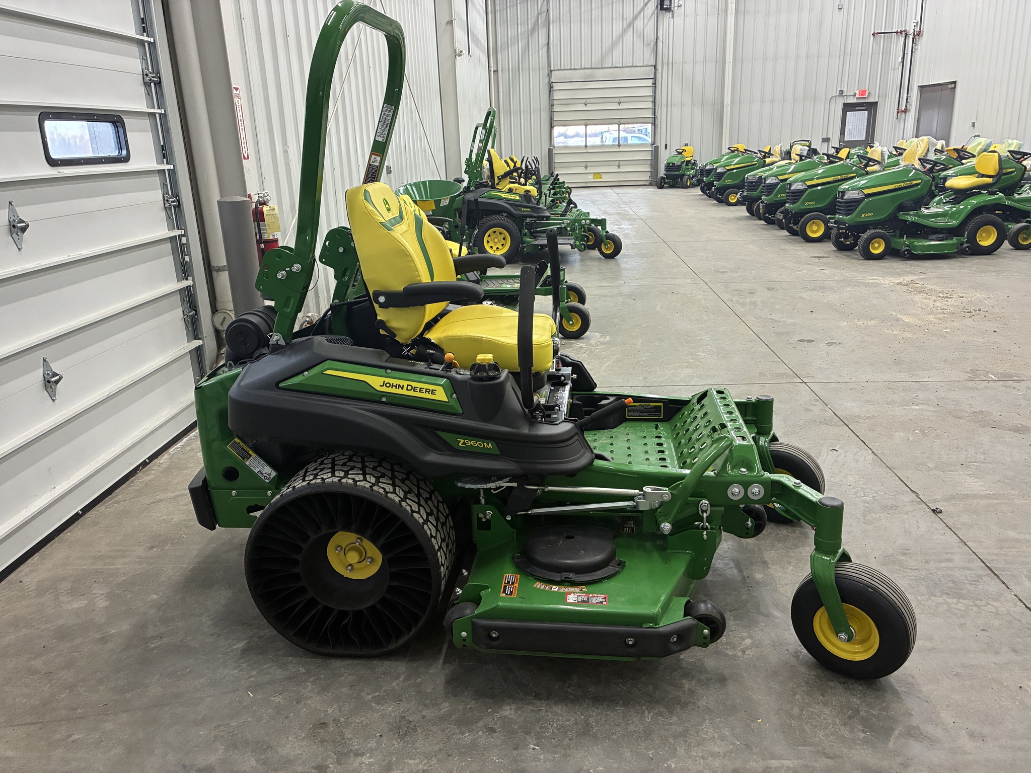 2023 John Deere Z960M Image 3