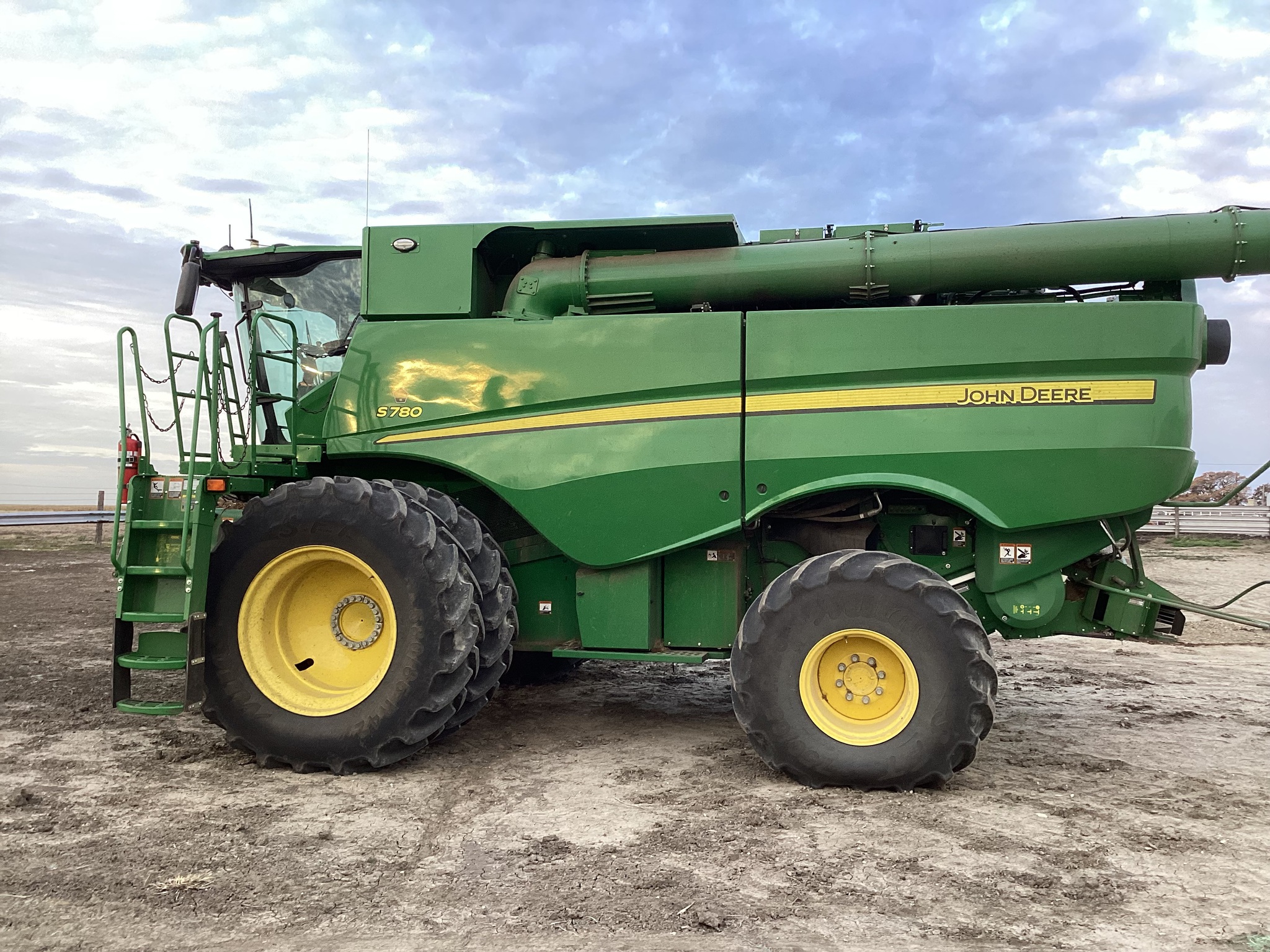 2023 John Deere S780 Image 5