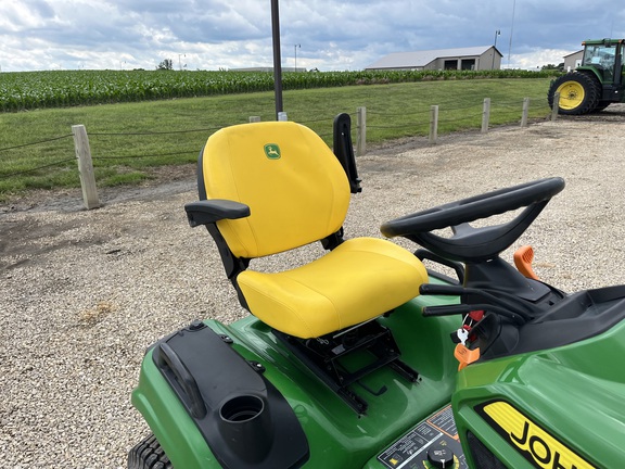 2016 John Deere X730 - Photo21