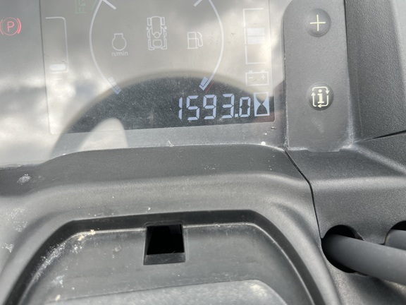 2016 John Deere X730 - Photo22