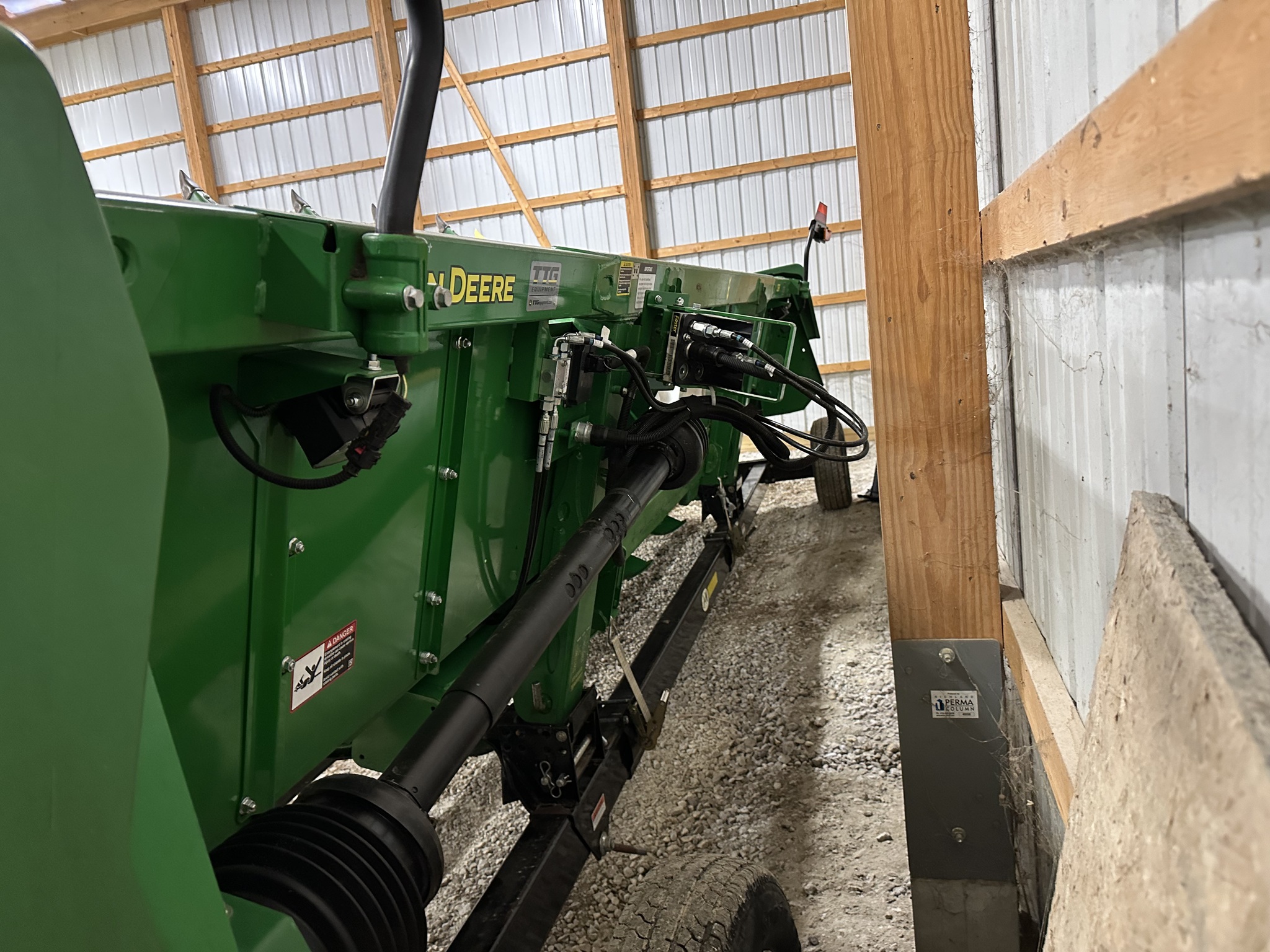 2022 John Deere C8R Image 7