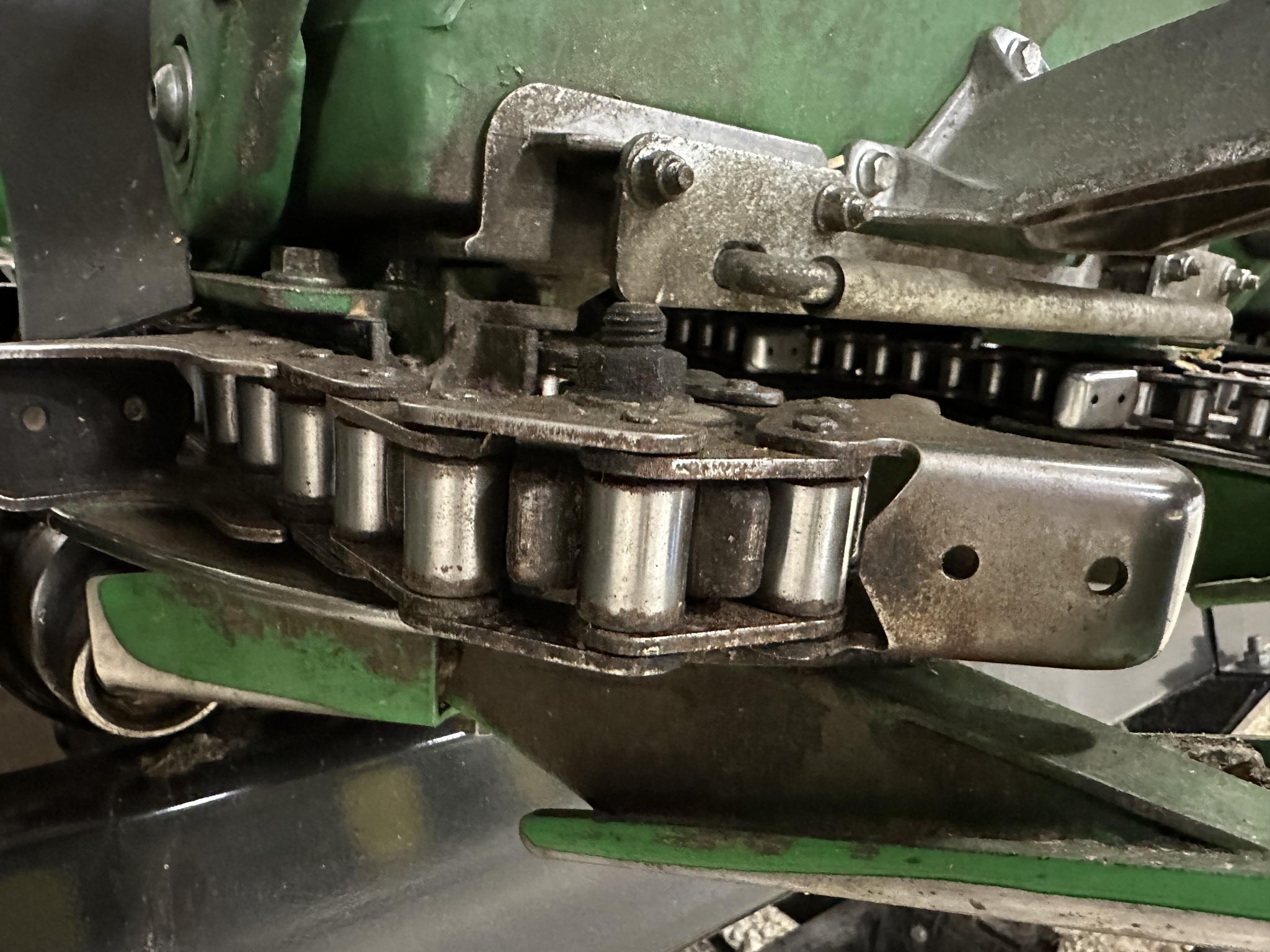 2022 John Deere C8R Image 11